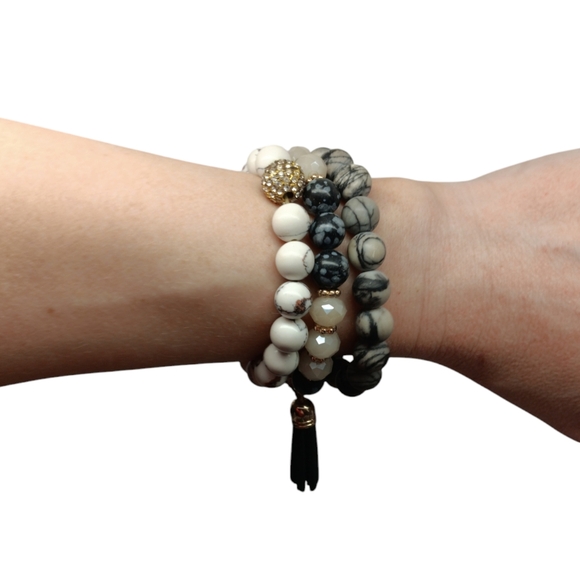 NWOT BPD 3 Piece Beaded Stretch Bracelet Set, Black, White, Gold - Picture 6 of 6